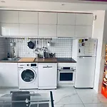 Nice Apartment With Amazing View Of Paris With Private Parking